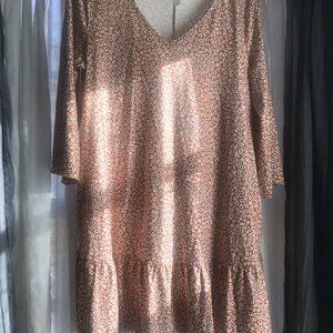 Silky Shift Dress in Small Floral Pattern